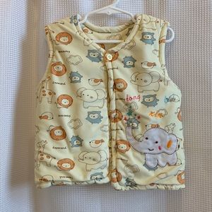 Kids animal print vest size 3/4T